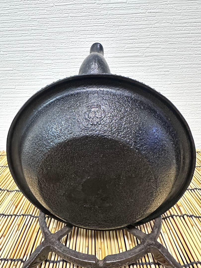 未使用品　南部利祥銘造 １５型アラレ 南部鉄瓶　南部鉄器　鉄瓶