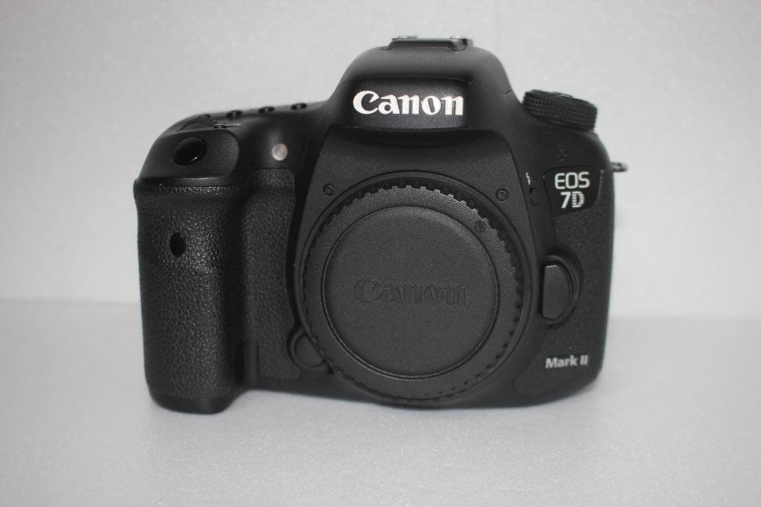 デジタル一眼レフカメラ　Canon EOS 7D MarkⅡ