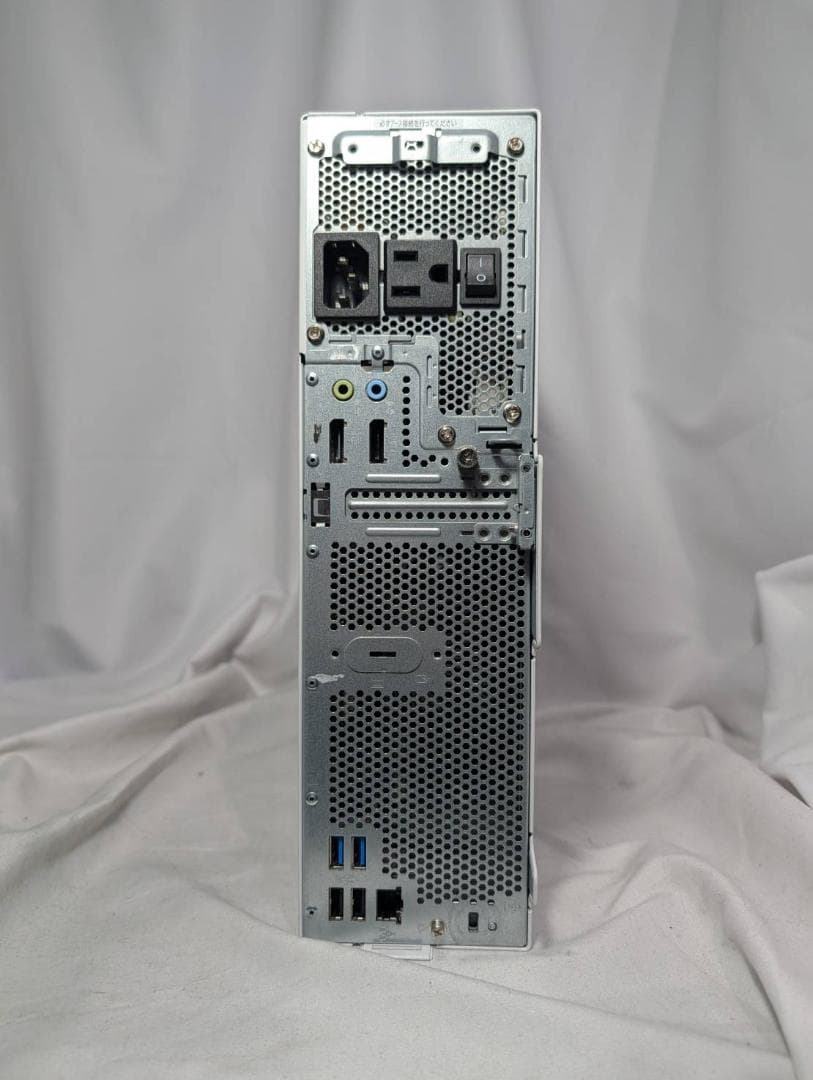 富士通 D7010/E 第10世代 i5/8GB/SSD256GB/Office