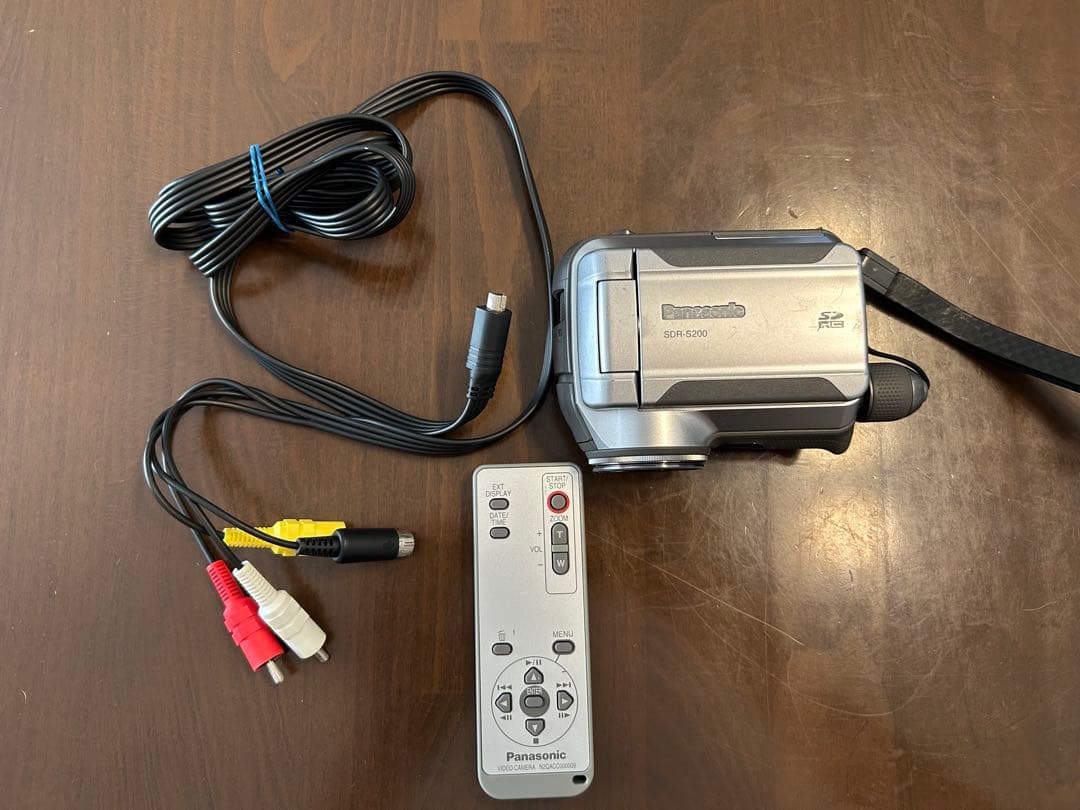 Panasonic SDR-S200 3CCD ビデオカメラ キャリーバック付き