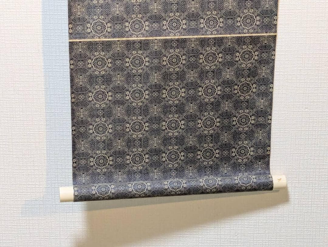 【真作】【複製】掛軸　良寛　工芸品　一行書　味わい深い筆致　箱入　S181