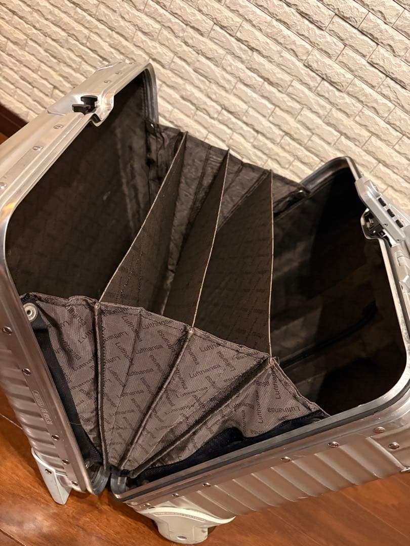 RIMOWA リモワ トパーズ ビジネストロリー ルフトハンザ2輪 機内持込可