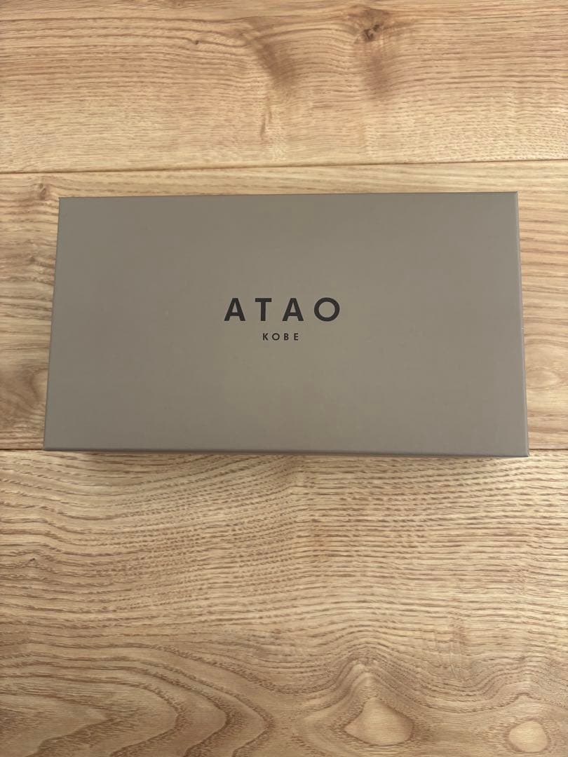 【新品】ATAO アタオ　アミュレット　スマホショルダー　エメラルドグリーン