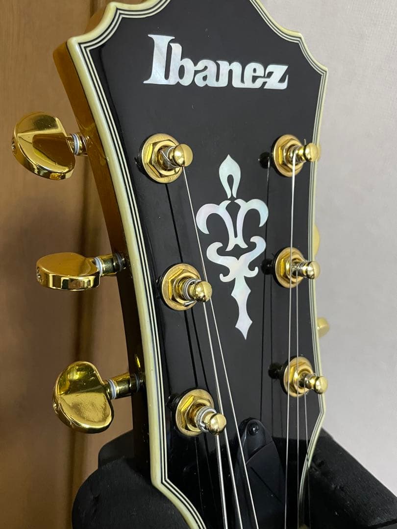 Ibanezセミアコ　AM93QM-AYS