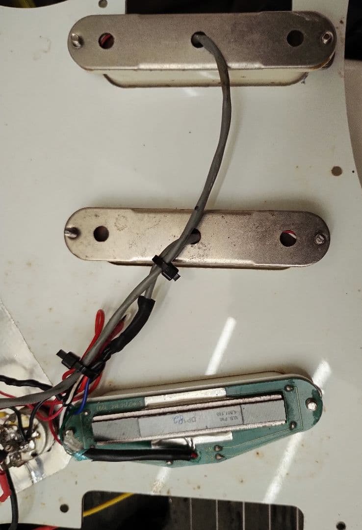 コンポーネントギター(Dimarzio PU、Fenderブリッジ)