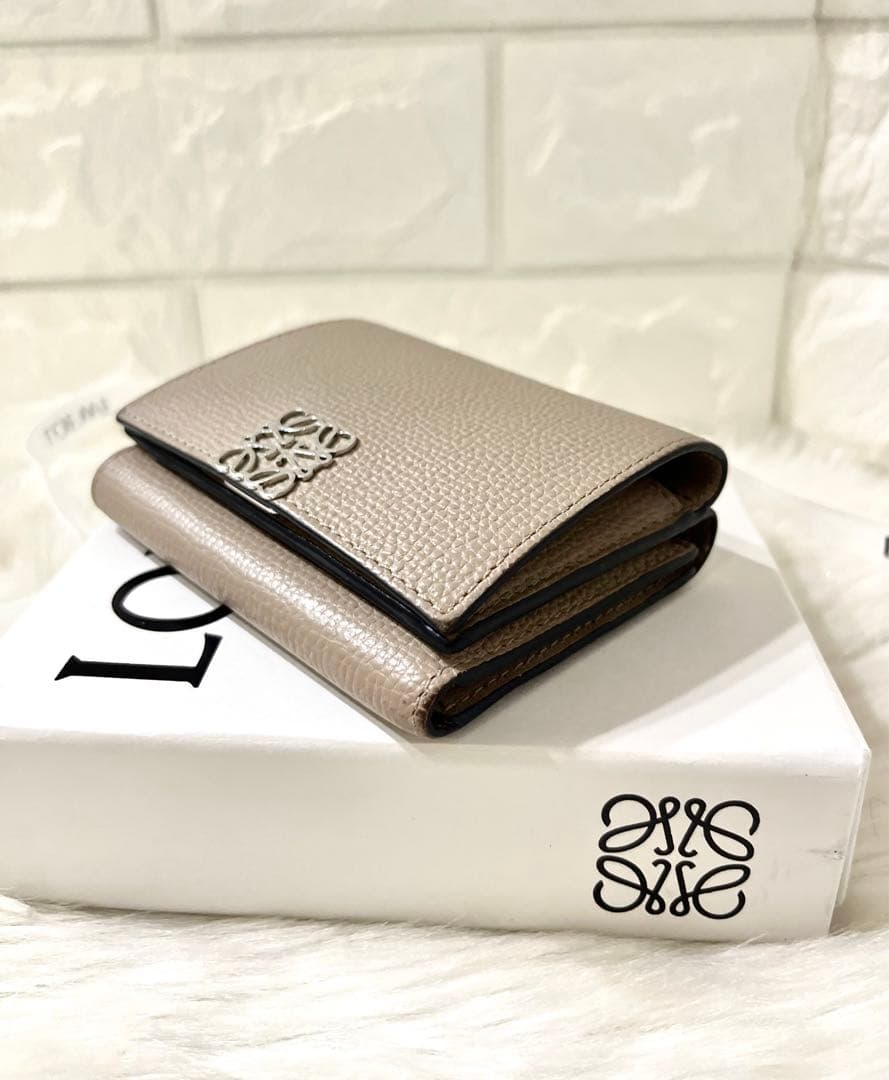 【monpi様】LOEWE トライフォールド 三つ折り財布 グレージュ 箱・巾着