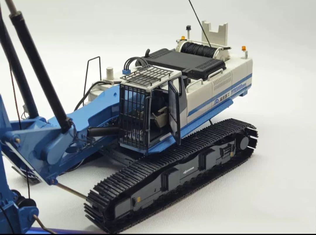 YUTONG クレーンモデル 1/43　大スケール 重機　ファンデーション