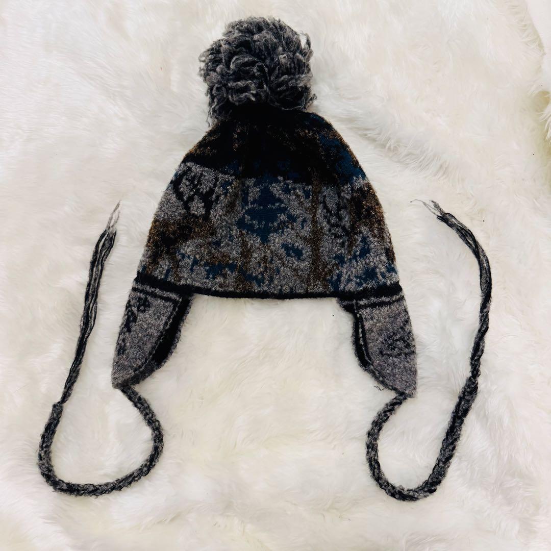 Vivienne WestWood ポンポン付きニット帽