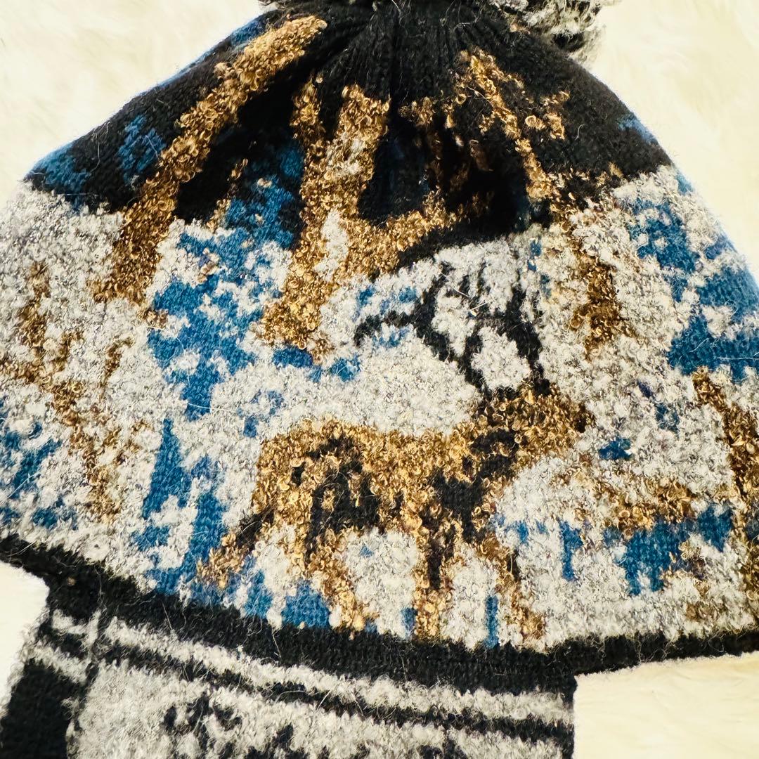 Vivienne WestWood ポンポン付きニット帽