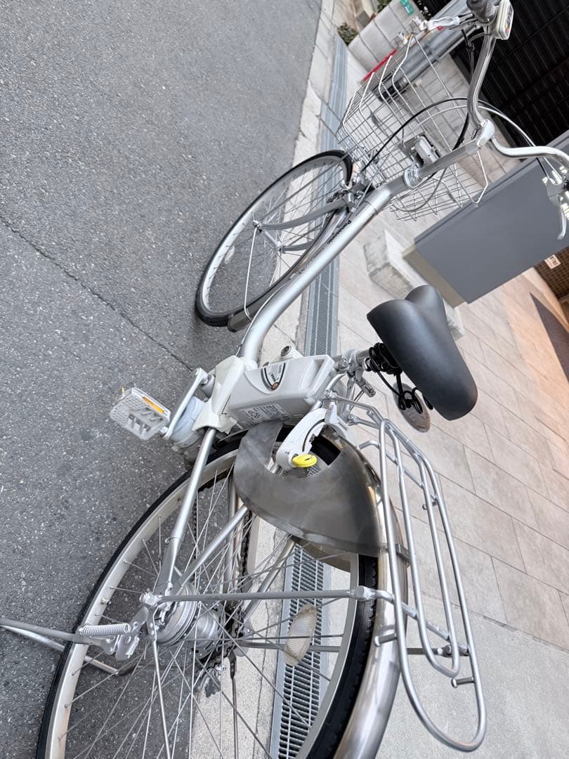 大阪府　パナソニック　 電動アシスト自転車 シルバー 26インチ