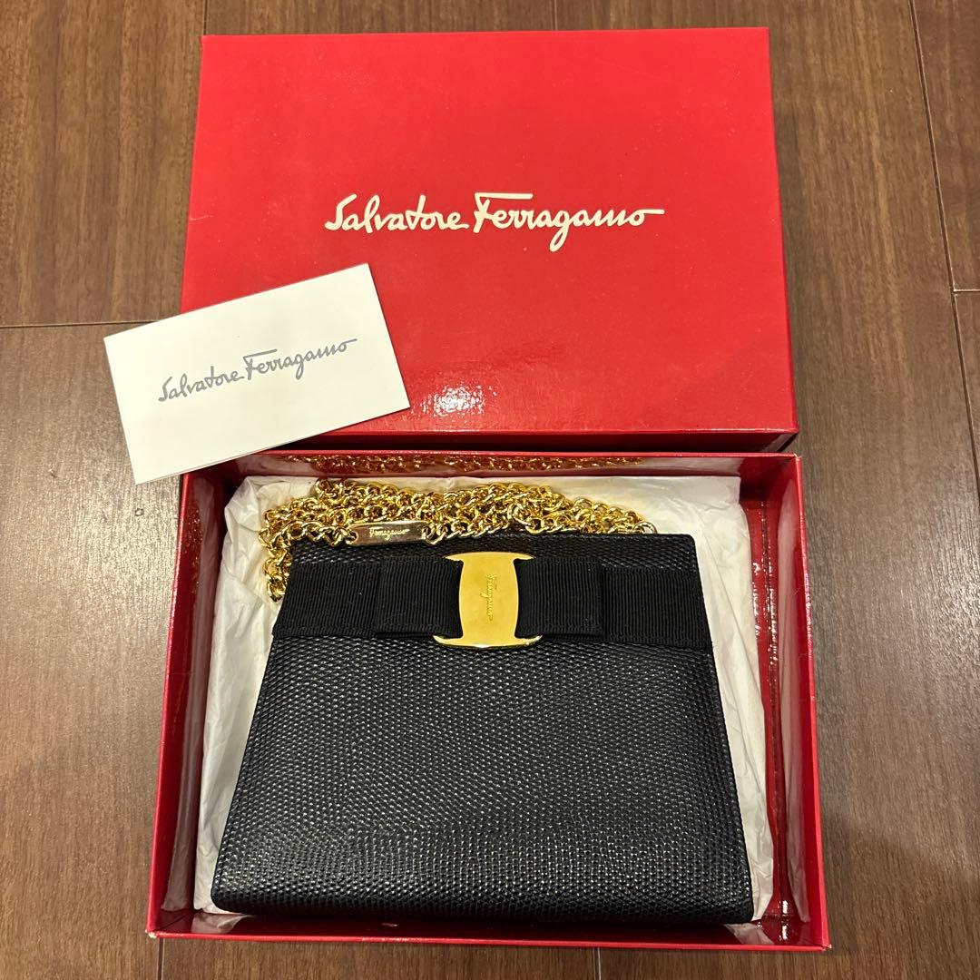Salvatore Ferragamo フェラガモ バッグ チェーン　ショルダー
