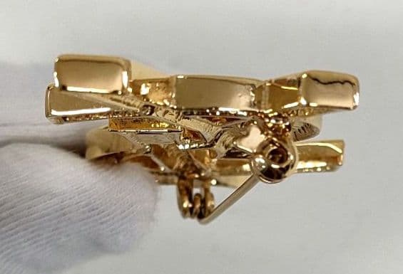 AMH12 イヴサンローラン 美品 カサンドラ YSLロゴブローチ