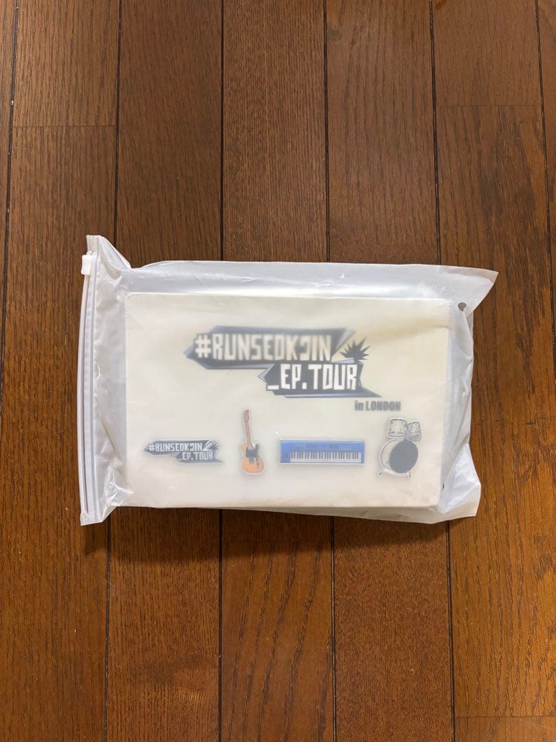 #RUNSEOKJIN EP.TOUR VIP バッグ&ピンバッチ