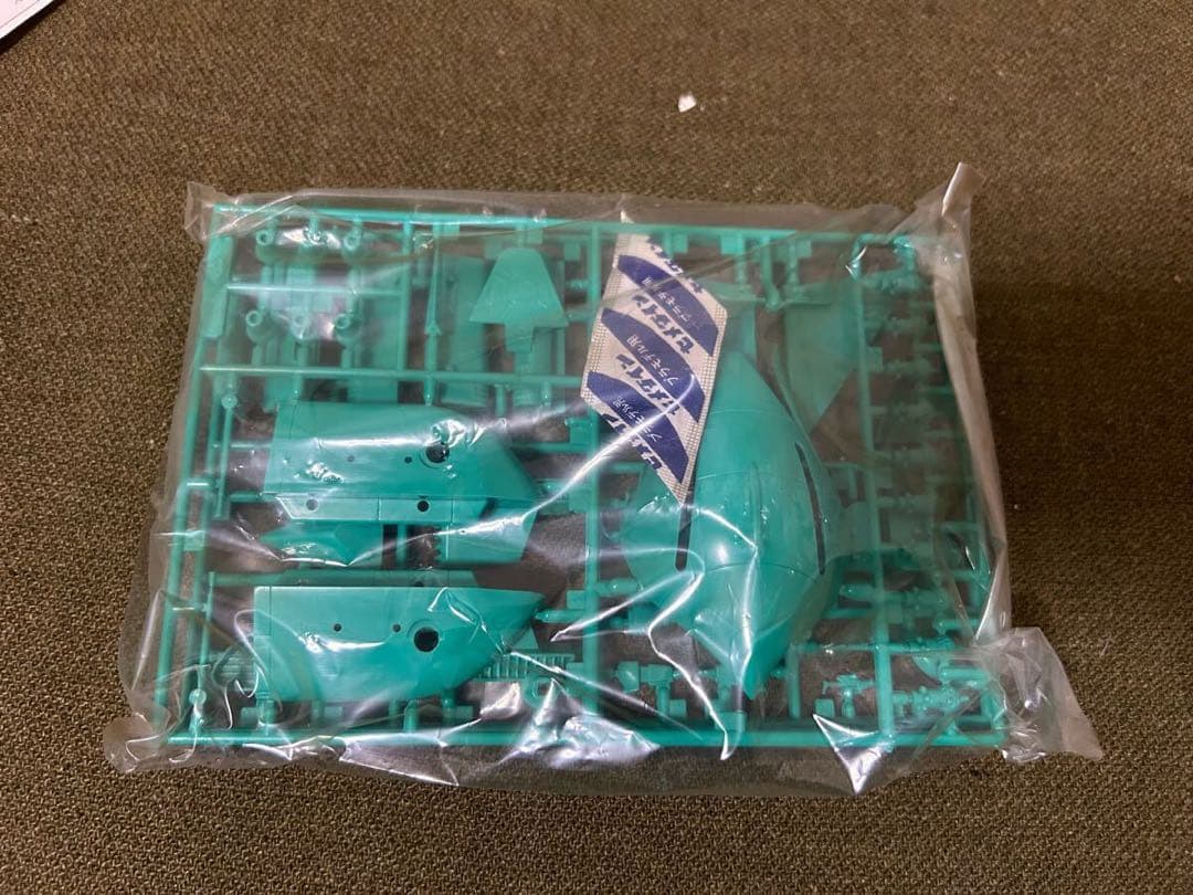 ① 【1/550】バンダイ エルメス 未使用品 プラモデル ガンダム 旧キット