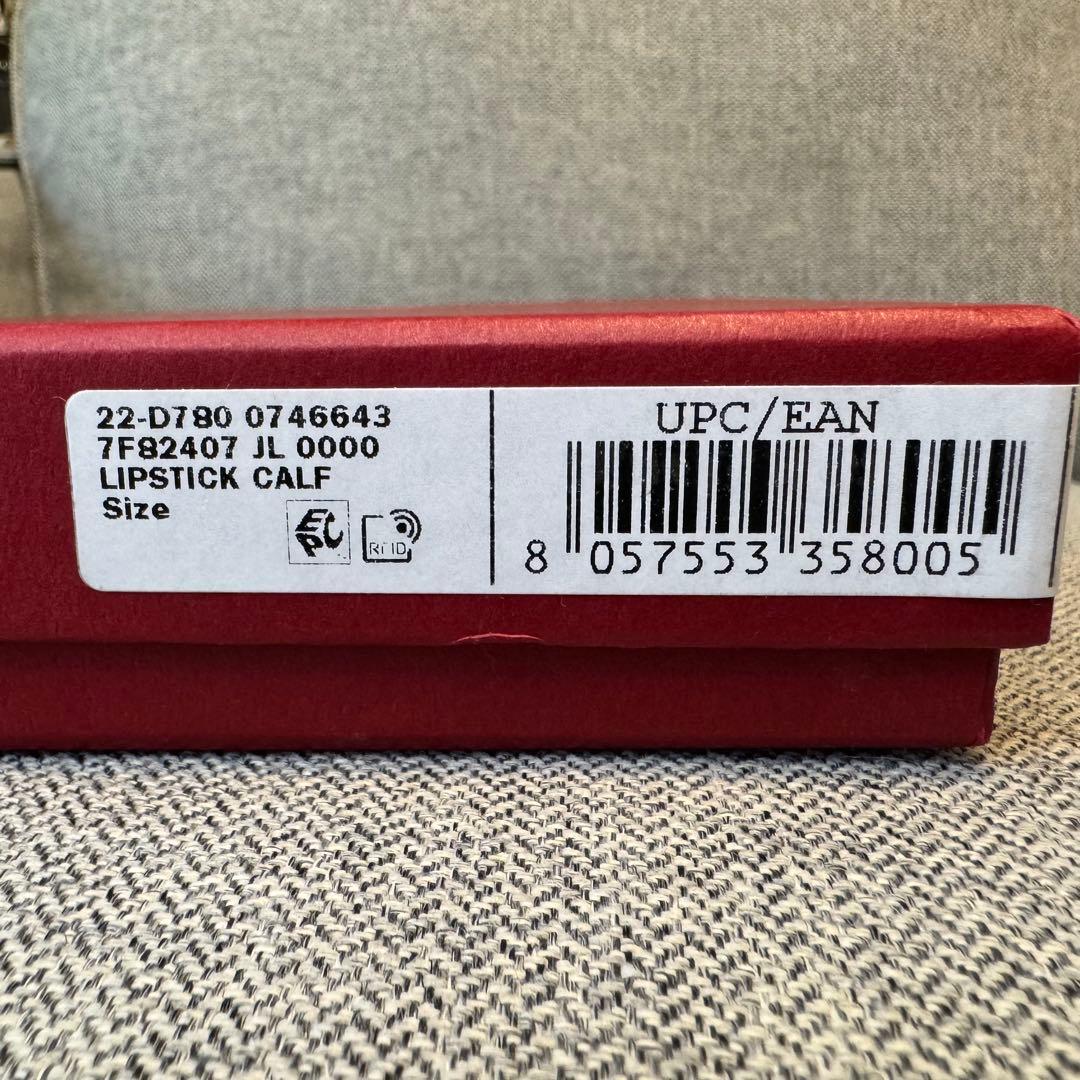 フェラガモ ガンチーニ コンパクトウォレット リップスティックレッド