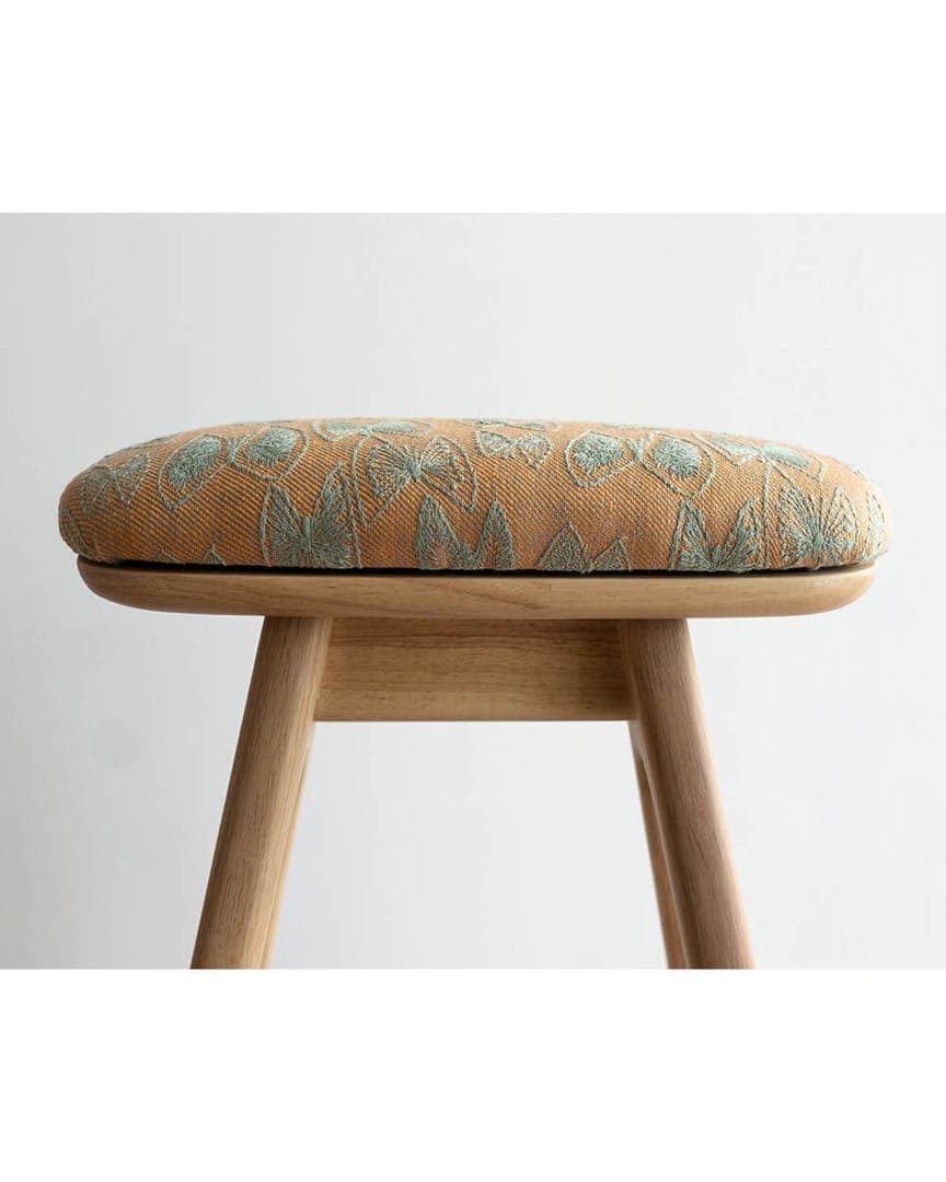 キッチンスツールNA(H630)＋ ミナペルホネンsky flower OR