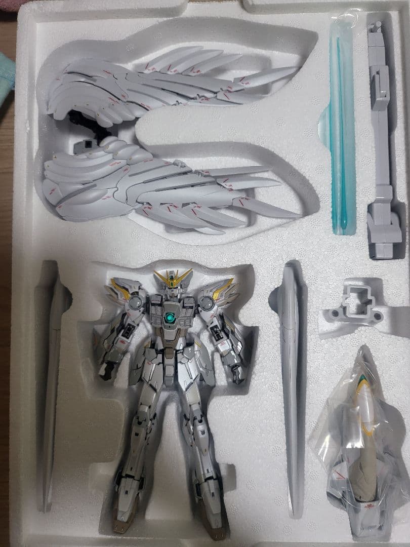 メタルコンポジットウイングガンダムスノーホワイトプレリュード