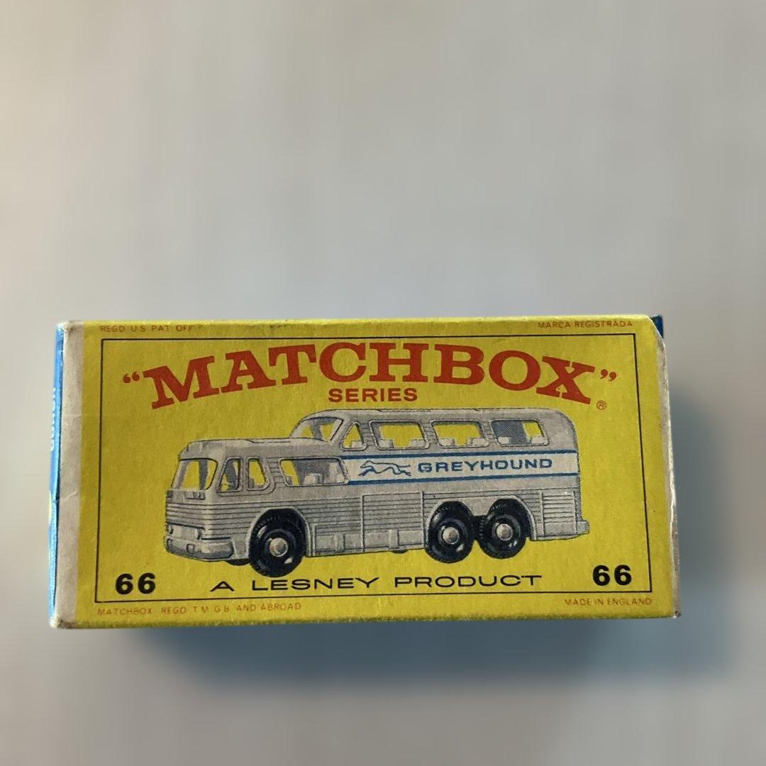 ミニカー　マッチボックス　66 グレイハウンドコーチ