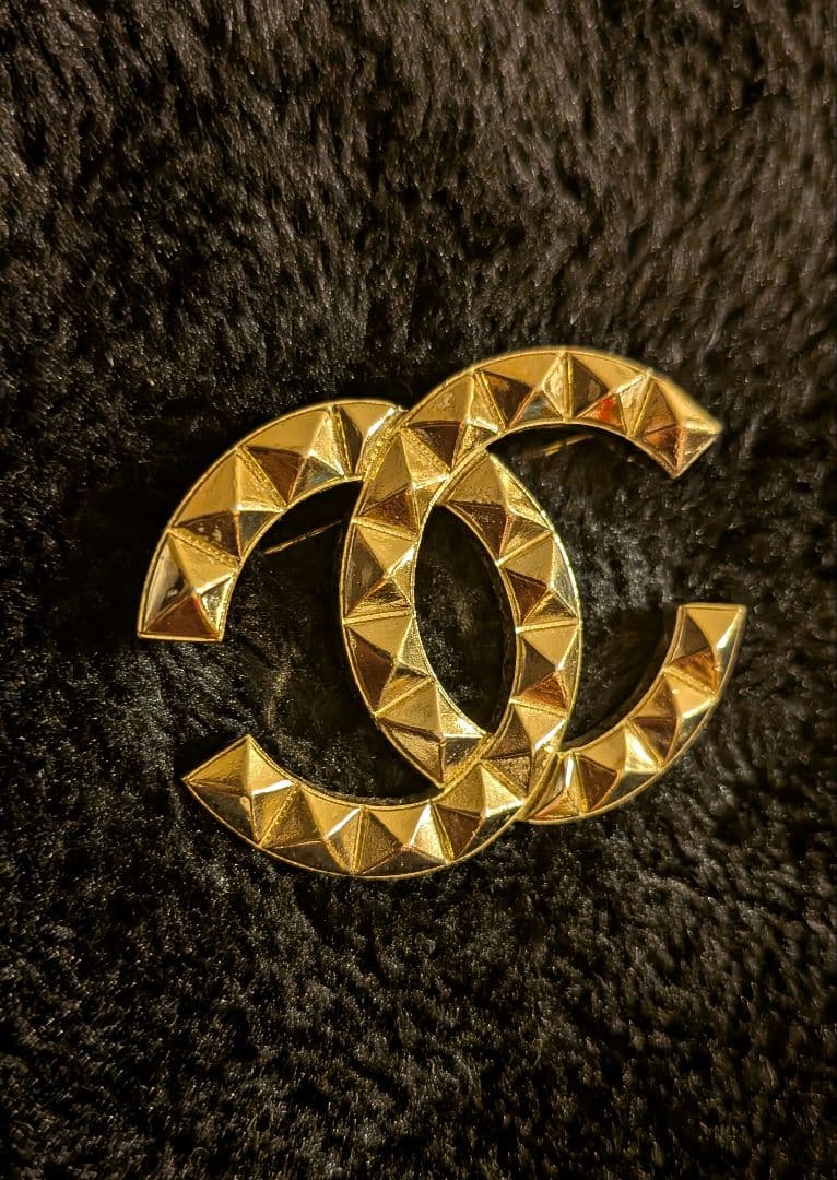 シャネル CHANEL CCマーク　ココマーク　ブローチ ゴールド A17