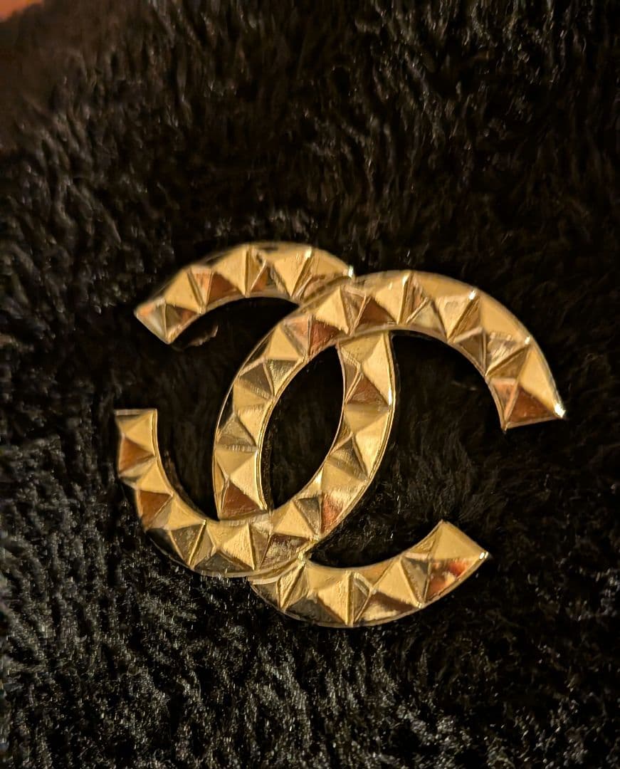 シャネル CHANEL CCマーク　ココマーク　ブローチ ゴールド A17