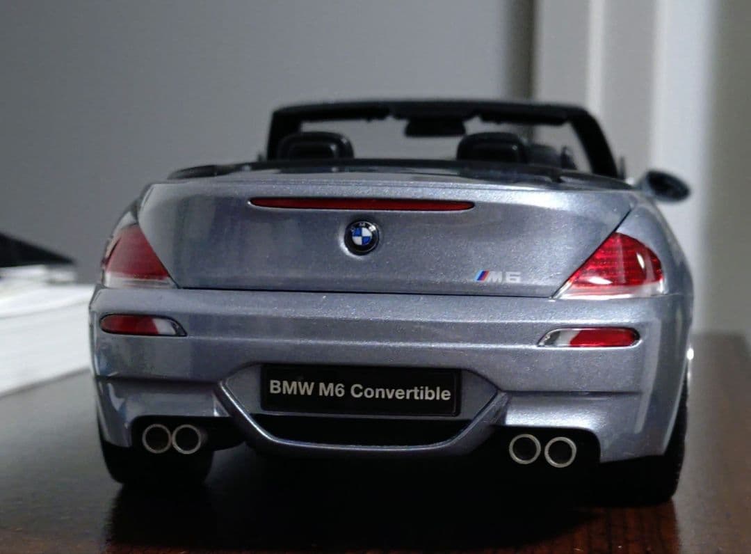 BMW M6 Convertible 1/18 スケールモデル