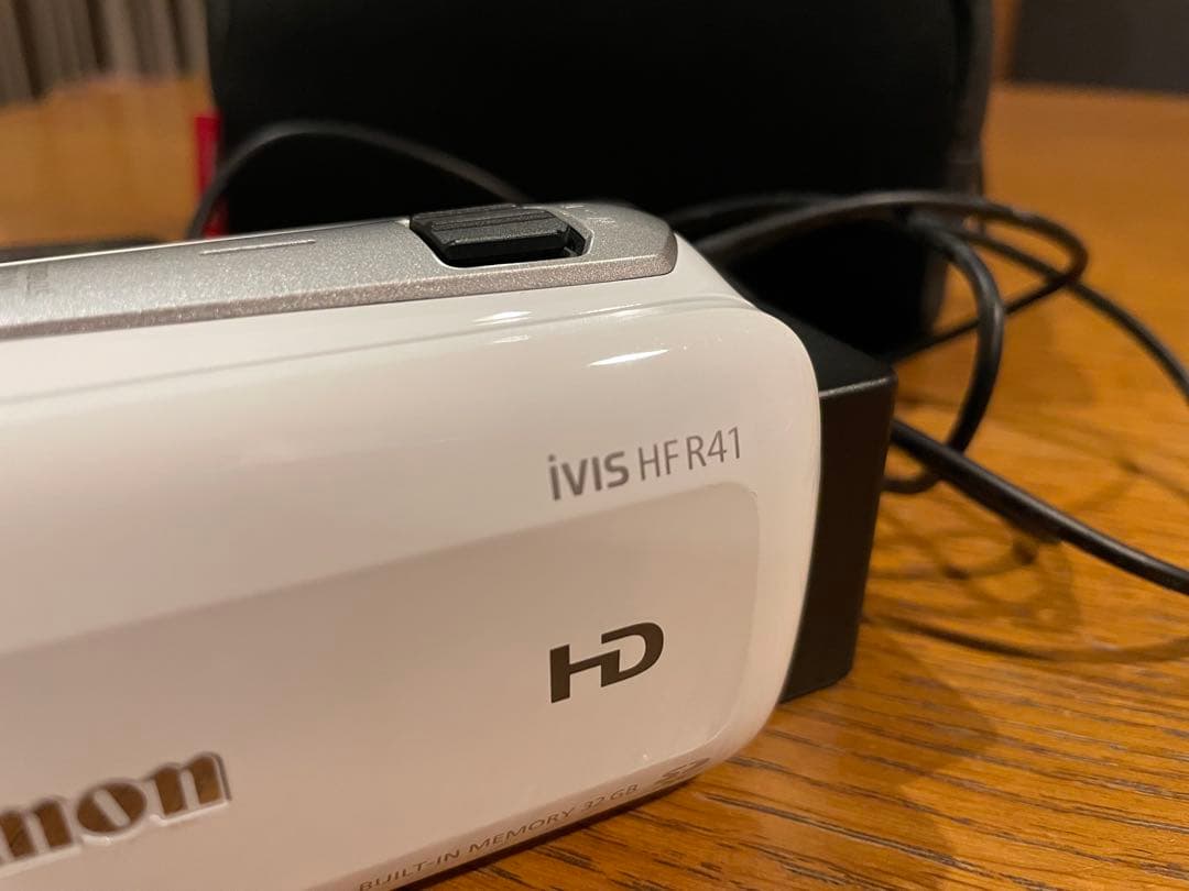 【美品】Canon IVIS HFR41 デジタルビデオカメラ