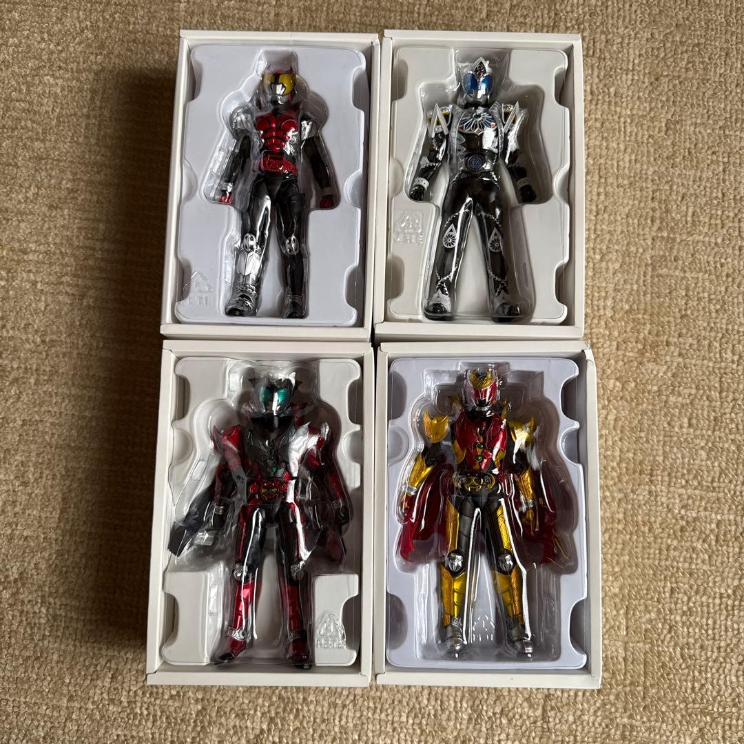 SHF 仮面ライダー フィギュアキバ 4体セット