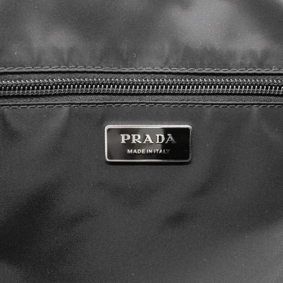 PRADA プラダ ナイロン ラージ パデッド ショルダーバッグ