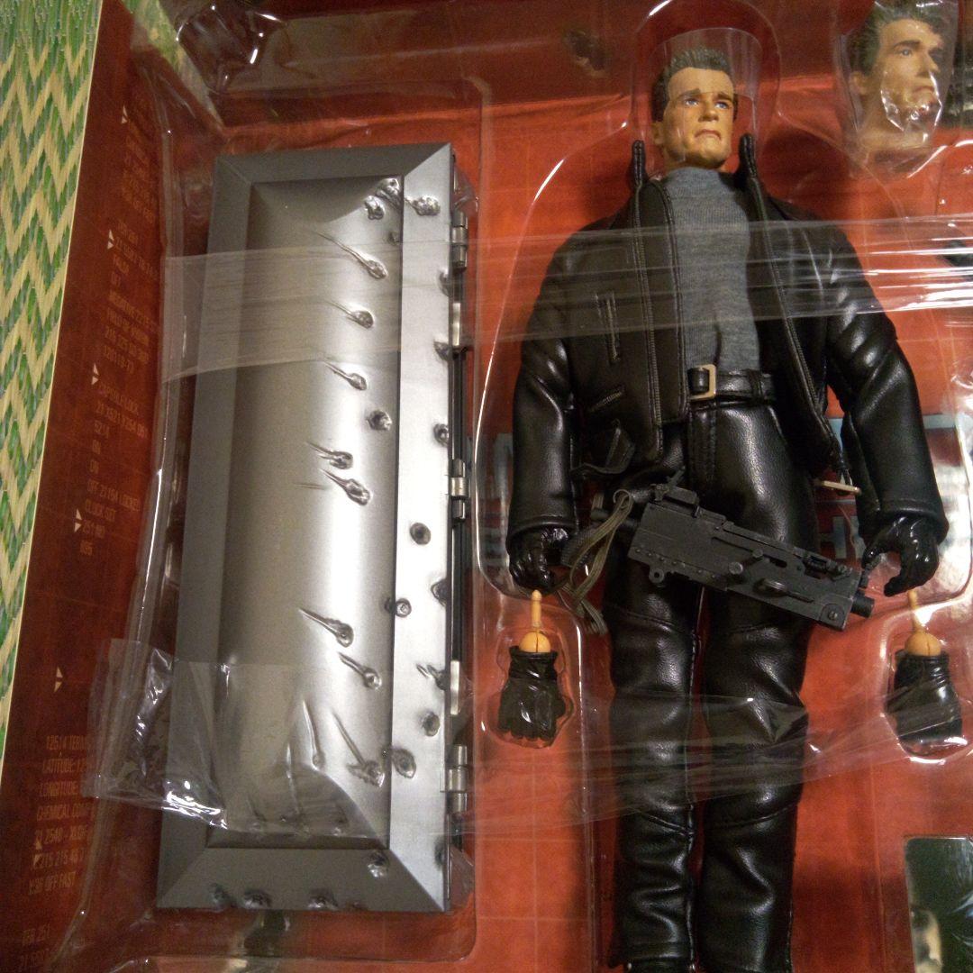 ターミネーター3　T―850 プレミアデラックス12インチ　アクションフィギュア