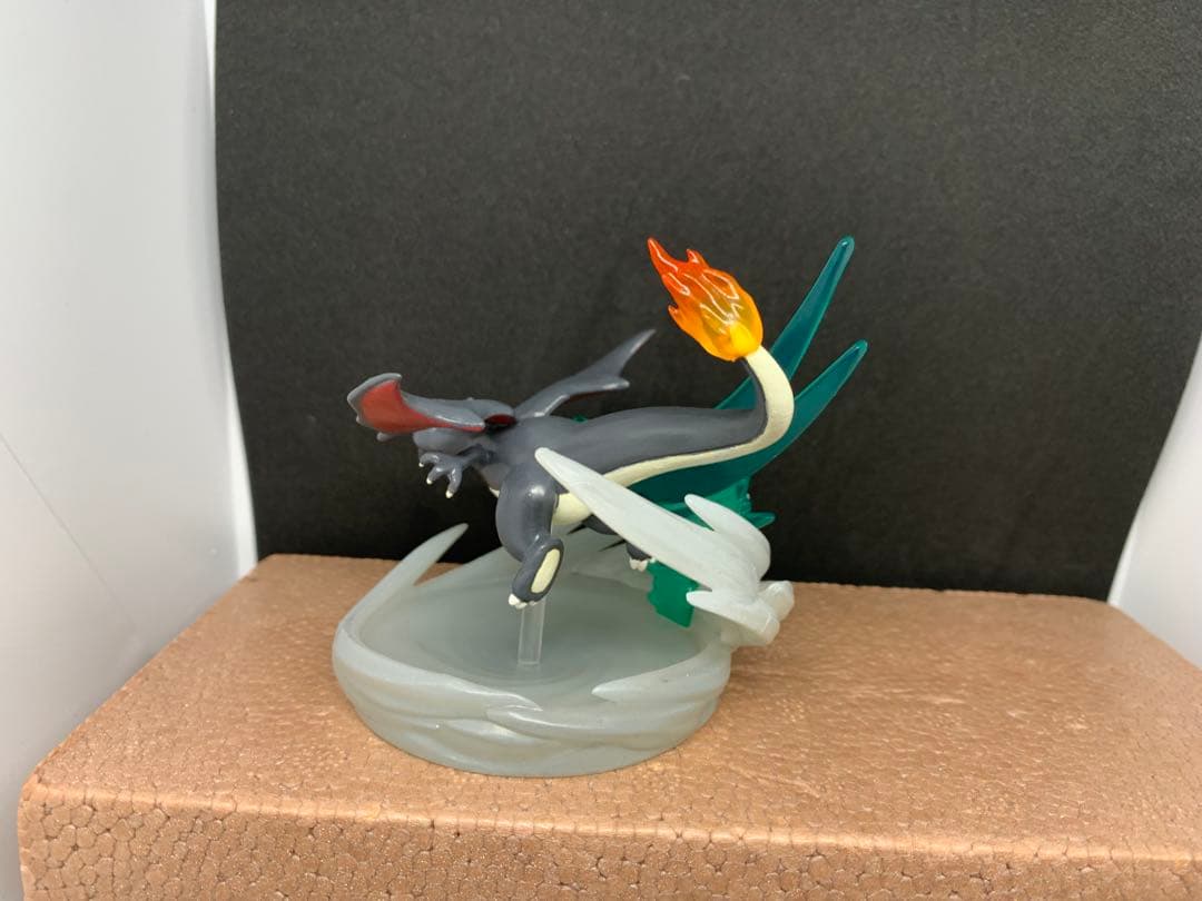 専用ページ モンコレ メガレックウザ リザードン