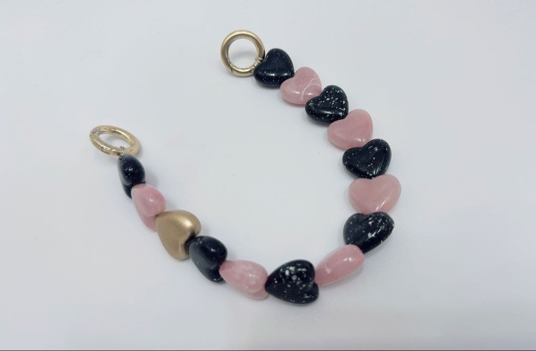 LOUVINI ハンドストラップ PETIT CUORE BLACK-PINK