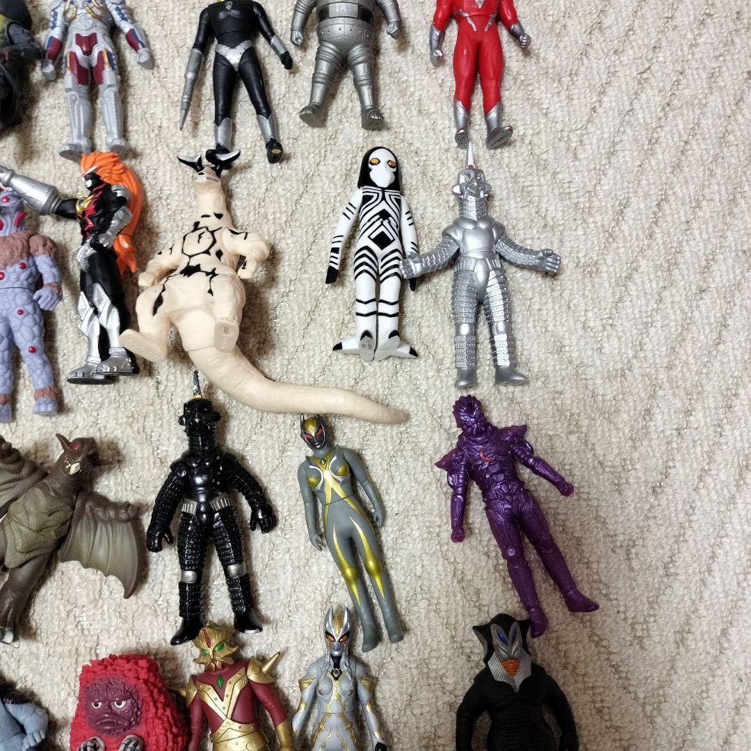 d*3様 ウルトラマンシリーズ 怪獣フィギュアセット 約50体