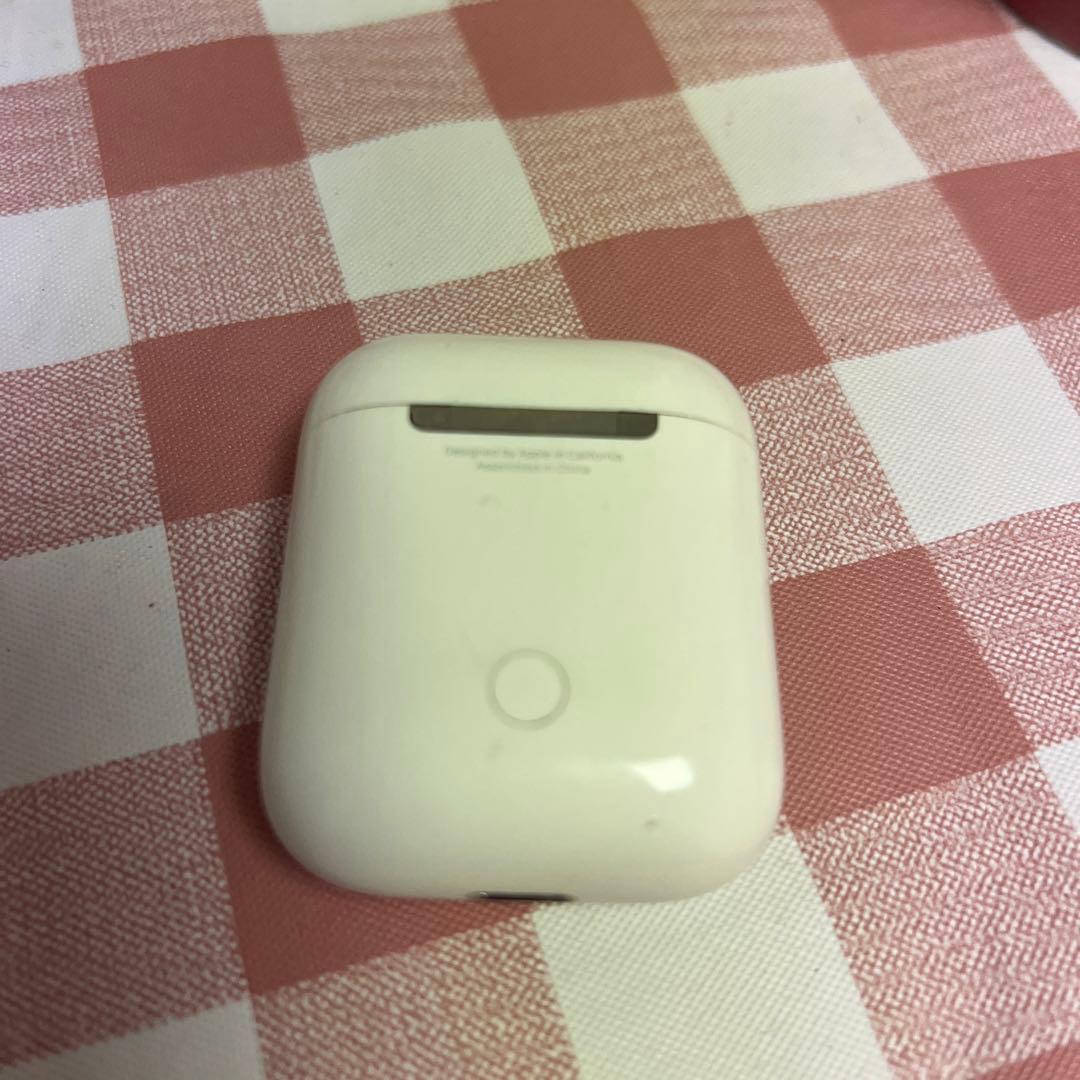 Apple AirPods 中古品　ケースとイアホンセット
