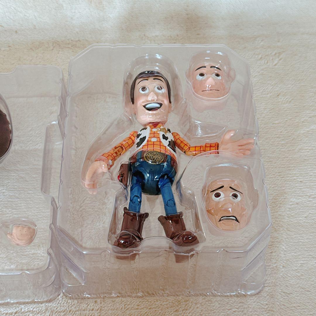 ヒーロークロス トイストーリー ウッディ フィギュア セット