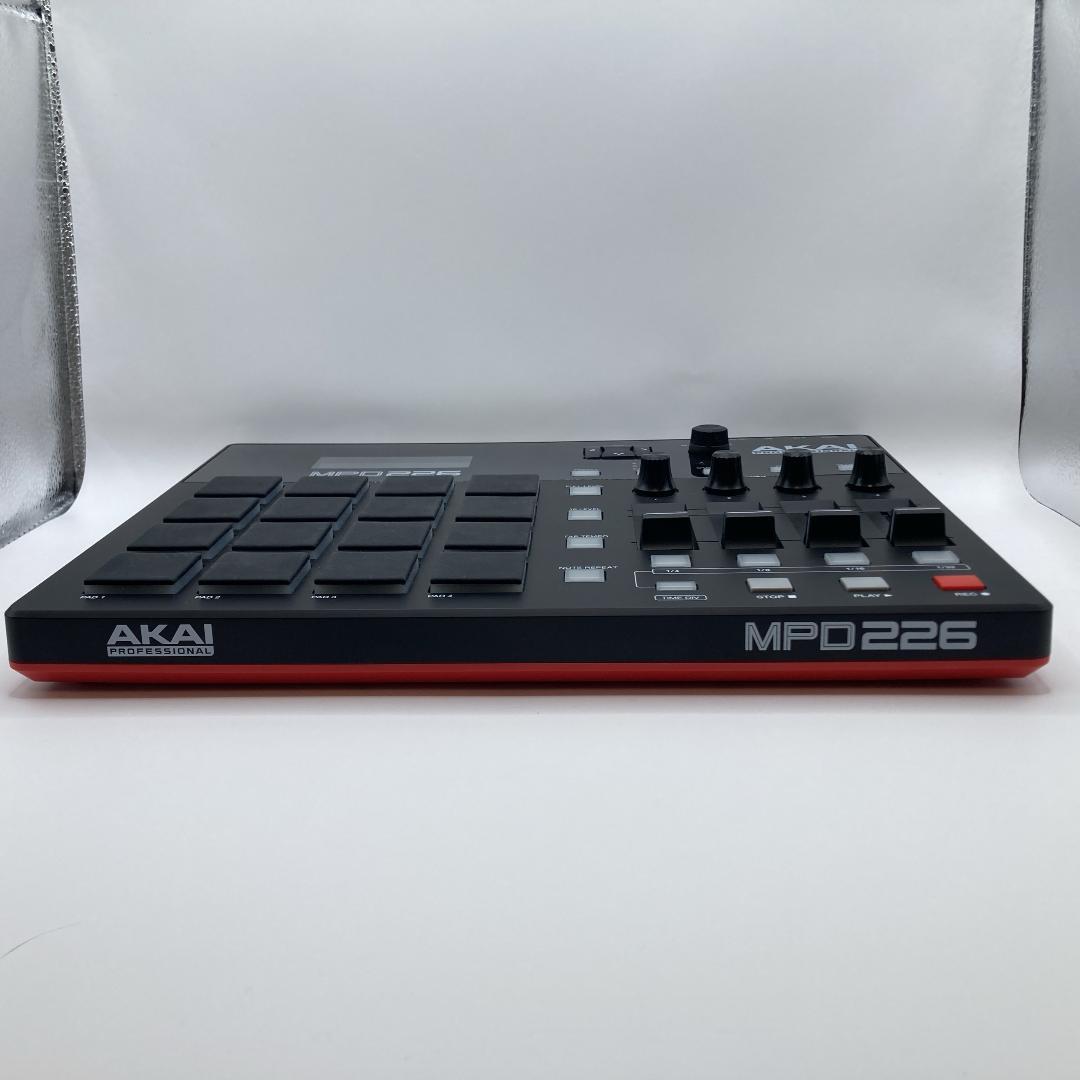AKAI MPD226 MIDIパッド 動作良好 箱・USBケーブル付 DTM