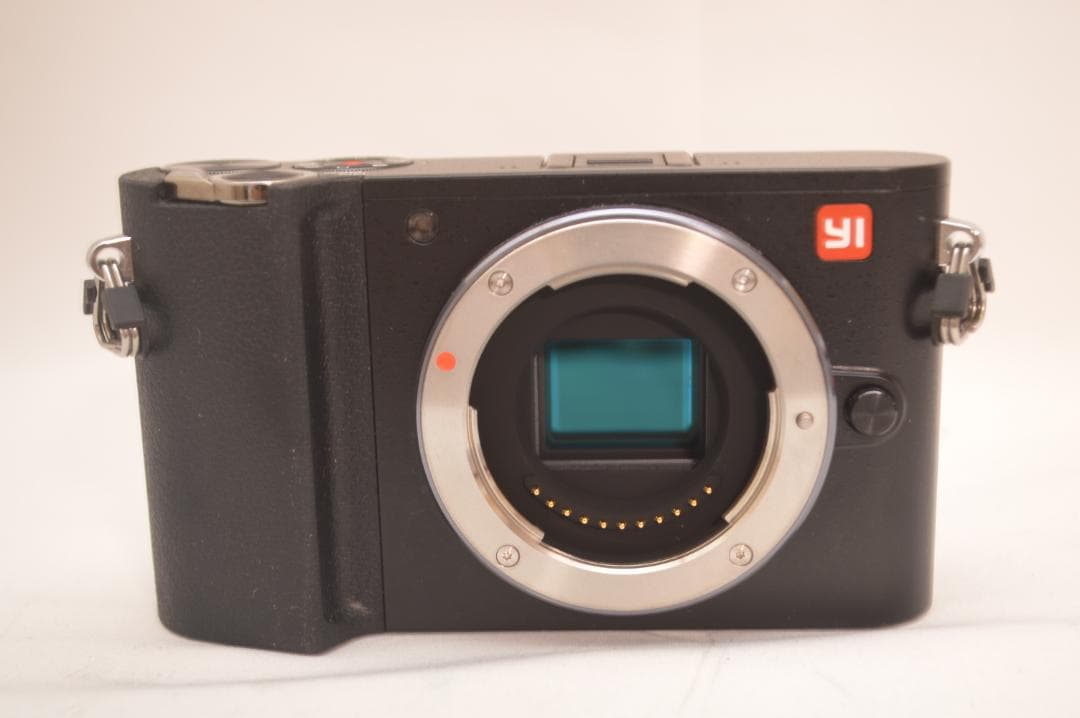 ✨希少美品✨ Xiaomi YI-M1 ミラーレスカメラ 本体のみ
