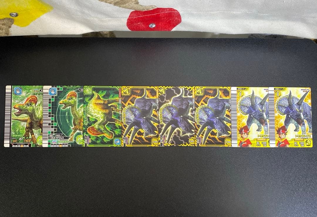 【B144】恐竜キング　カード　808枚　大量まとめ売り