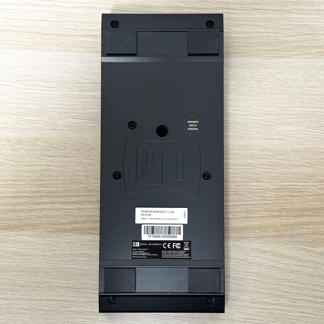 TRAKTOR KONTROL F1 DJコントローラ