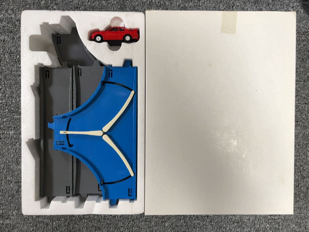 【新品未使用品】B/Oトミカ モータートミカ シティドライブスルーセット　品番2