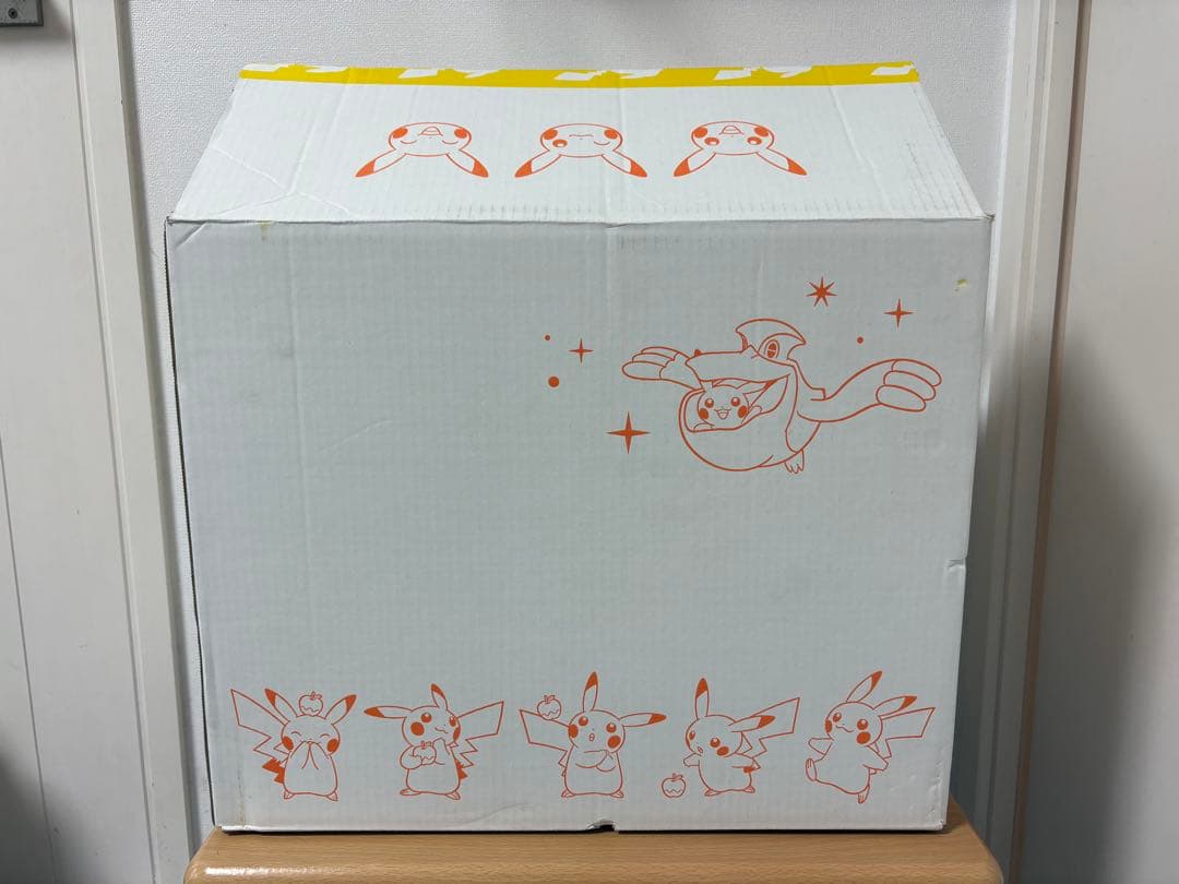 ポケモンセンター ボタンのイーブイリュック ポケセンの輸送箱付