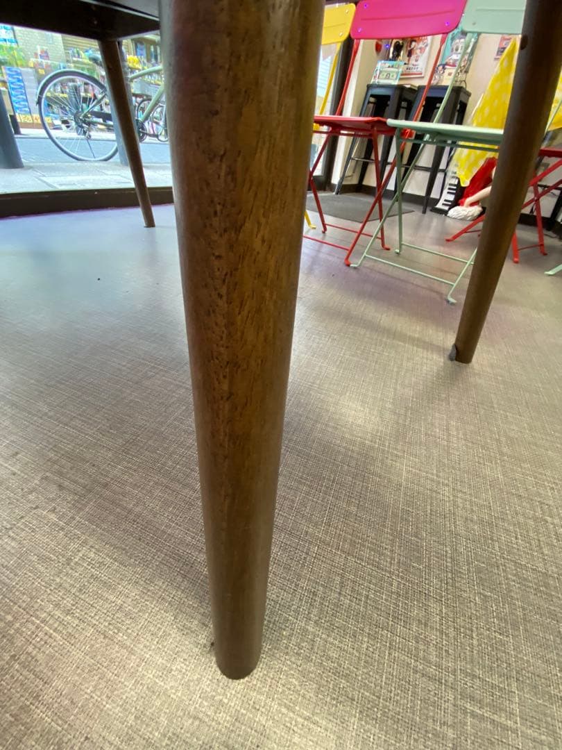 プロクシュ　ニトリ　ウォールナット 長方形 ダイニングテーブル