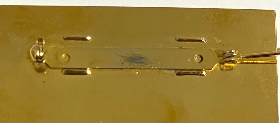 CHANEL シャネル ブローチ ゴールド ロゴ スクエア プレート