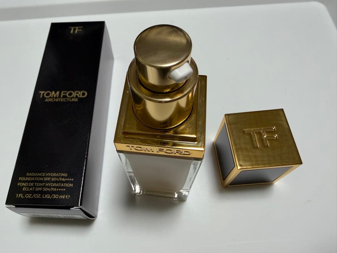 アーキテクチャーラディアンスハイドレーティングＦＤ　アイボリーシルク　2.0N