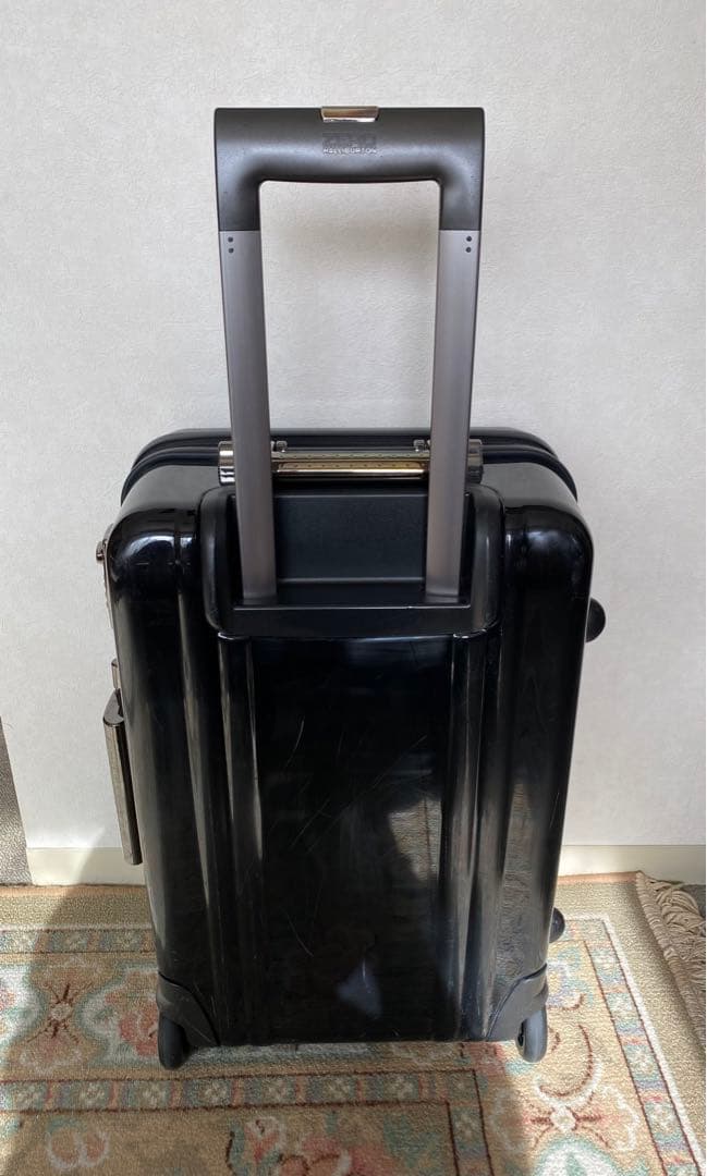 ZERO HALLIBURTON ゼロハリバートンスーツケース　ブラック　2輪