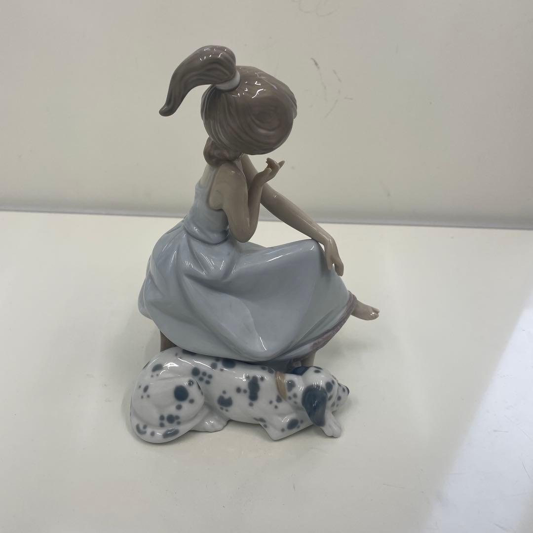 リヤドロ　大事な電話　フィギュリン