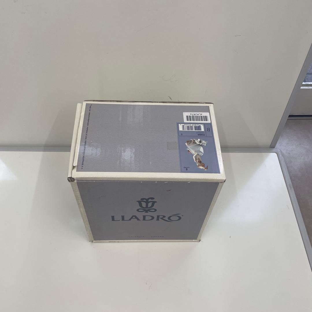 リヤドロ　大事な電話　フィギュリン