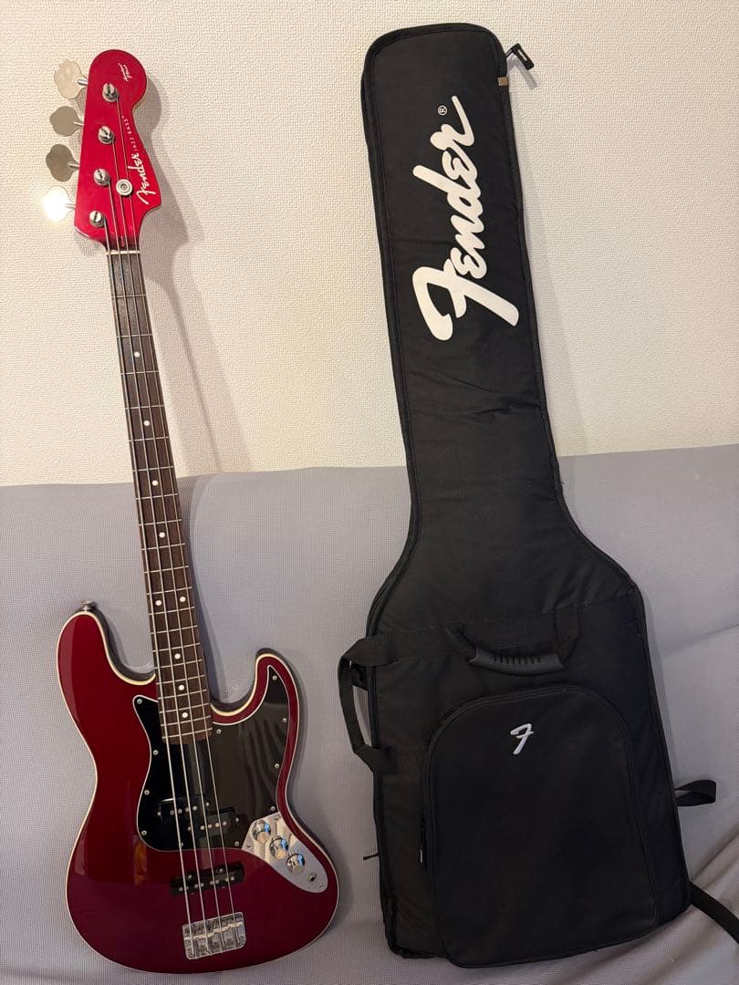 ベース Fender Japan Aerodyne Jazz Bass