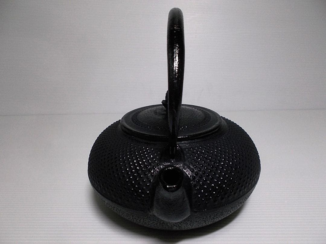 茶道具 未使用 本場盛岡南部鉄瓶 算玉アラレ1.5 霰鉄瓶 ガス/IH対応