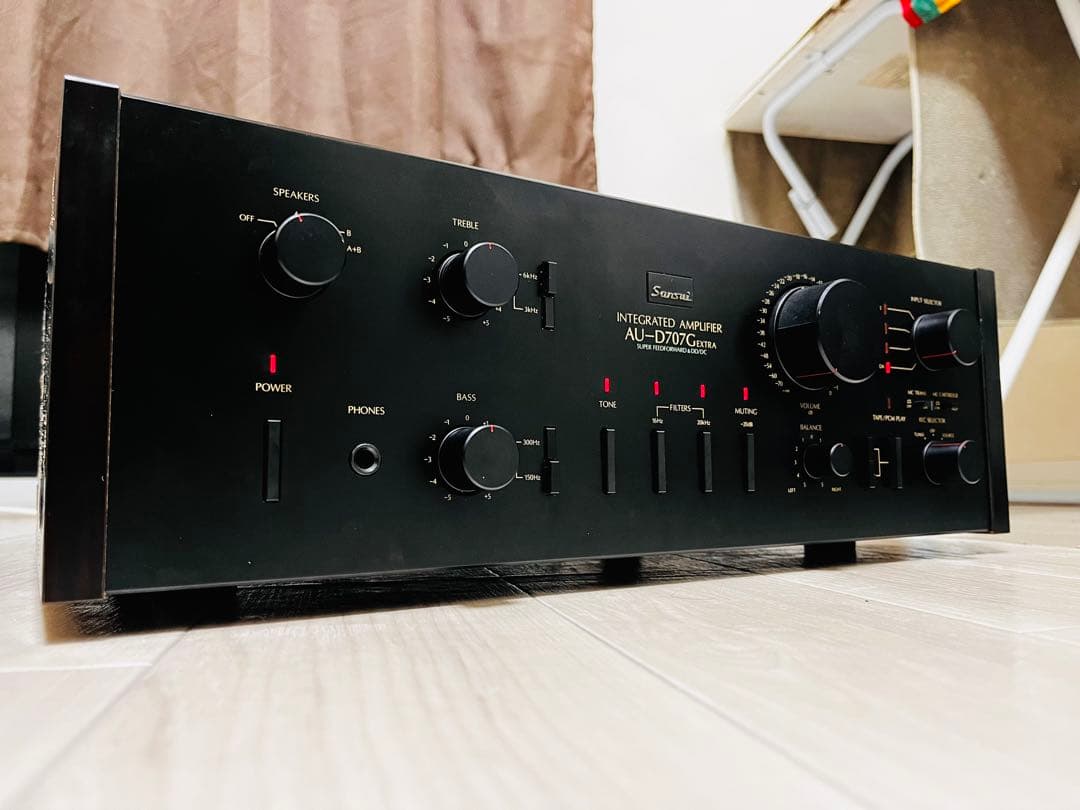 SANSUI AU-D707G extra ￥118,000(1983年発売)