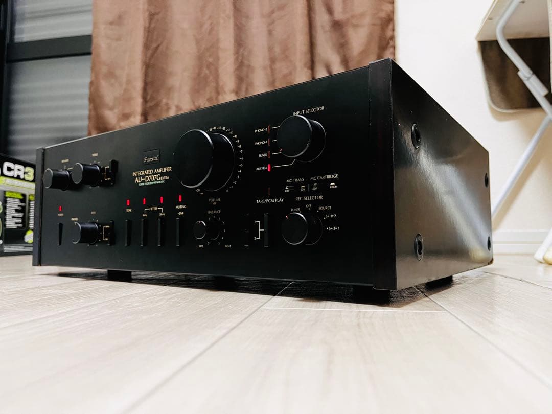 SANSUI AU-D707G extra ￥118,000(1983年発売)